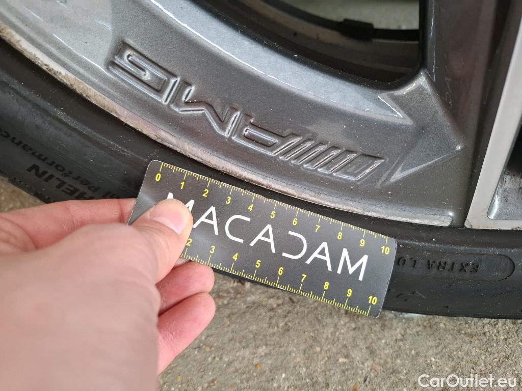  Mercedes  C-Klasse MERCEDES-BENZ Classe C Berline / 2018 / 4P / Berline C 200 d AMG Line #14