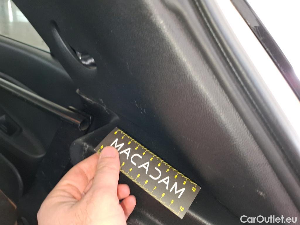  Hyundai  i20  Intuitive 1.2 85CV BVM5 E6 #17