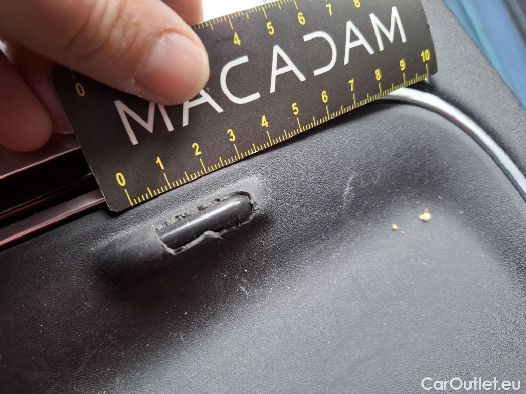  Land Rover  Discovery LAND ROVER  Sport / 2019 / 5P / SUV 1.5 P300e PHEV AUTO 4WD #3