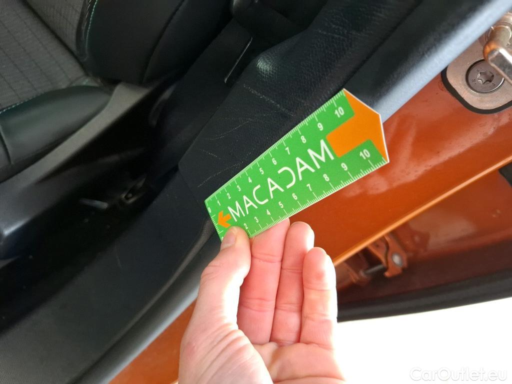  Peugeot  2008  Allure Business 1.5 HDi 110CV BVM6 E6d #9