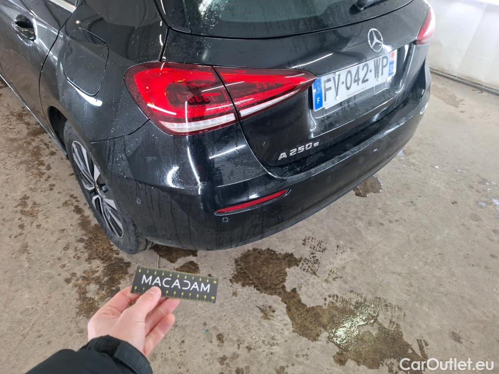  Mercedes  A-Klasse MERCEDES BENZ Classe A Compact  2018  5P  Berline A 250 e Business Line 8G DCT #3