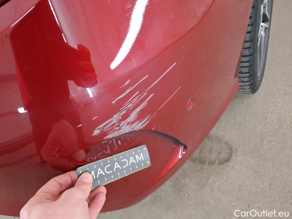  Mercedes  C-Klasse MERCEDES-BENZ Classe C Berline / 2018 / 4P / Berline C 200 d AMG Line #10