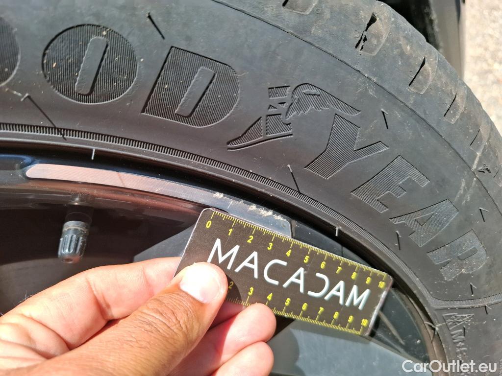  Hyundai  Tucson HYUNDAI  / 2020 / 5P / SUV 1.6 PHEV 265 HTRAC EXECUTIVE 4WD AUTO #8