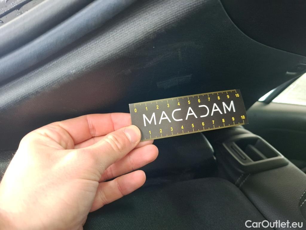  Mercedes  A-Klasse MERCEDES BENZ Classe A Compact  2018  5P  Berline A 250 e Business Line 8G DCT #34