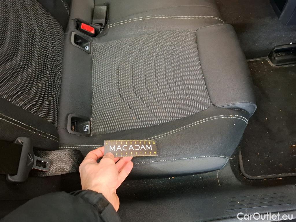  Mercedes  A-Klasse MERCEDES BENZ Classe A Compact  2018  5P  Berline A 250 e Business Line 8G DCT #20