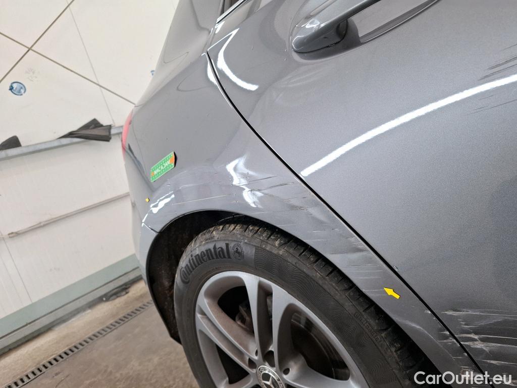  Mercedes  A-Klasse MERCEDES-BENZ Classe A Compact / 2018 / 5P / Berline A 180 Style Line #1