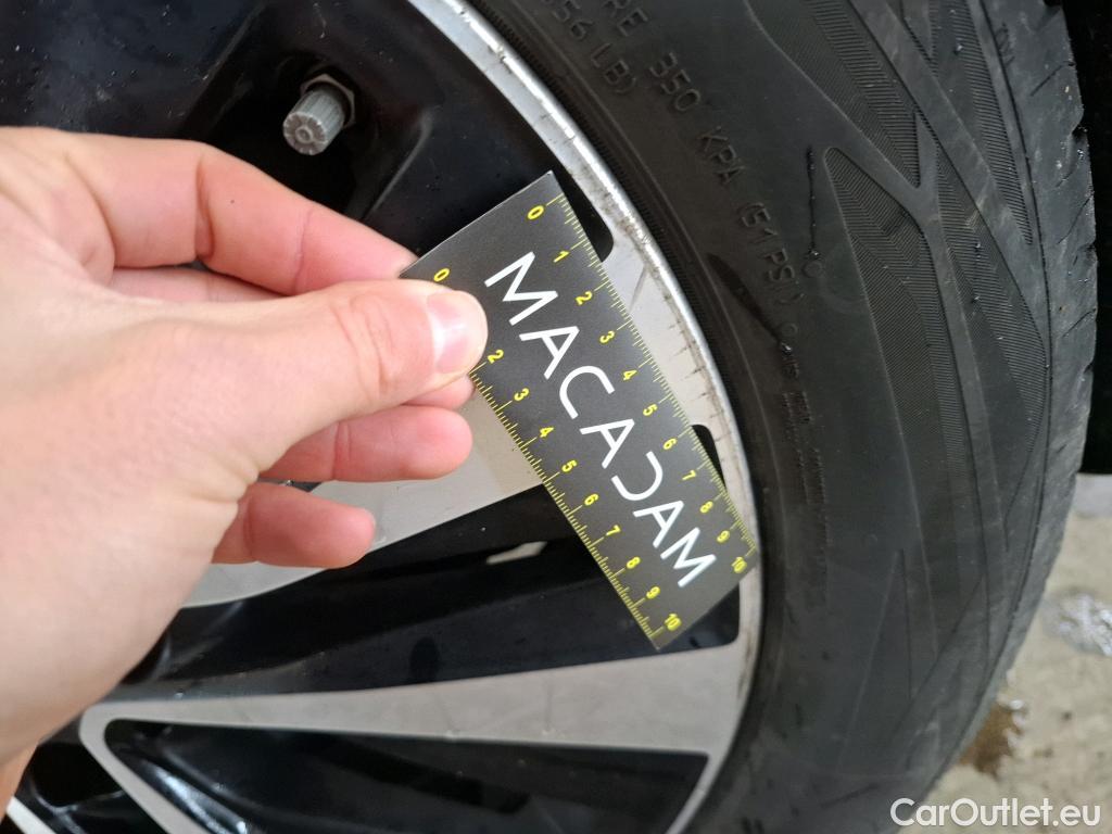  Mercedes  A-Klasse MERCEDES BENZ Classe A Compact  2018  5P  Berline A 250 e Business Line 8G DCT #26