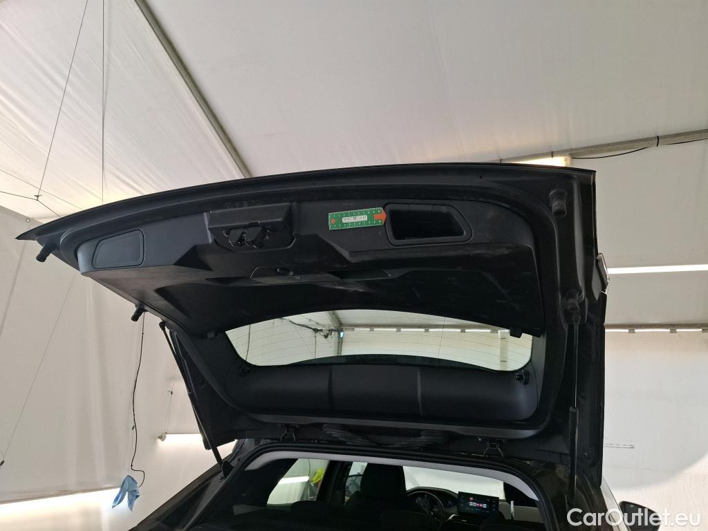  Peugeot  3008  Active Business 1.5 HDi 130CV BVA8 E6d #38