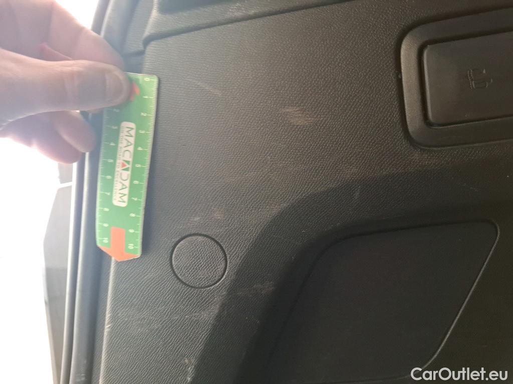  Peugeot  3008  Active Business 1.5 HDi 130CV BVA8 E6d #49