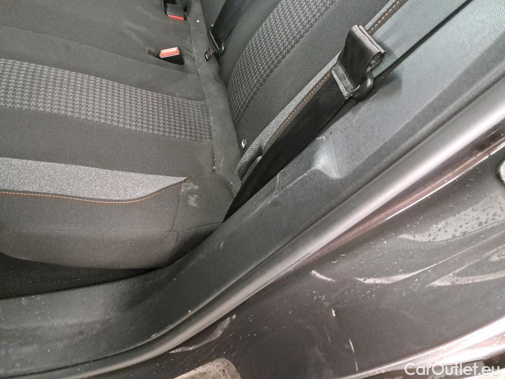  Peugeot  3008  Active Pack 1.5 HDi 130CV BVA8 E6d #14