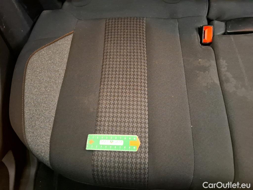  Peugeot  3008  Active Business 1.5 HDi 130CV BVA8 E6d #68