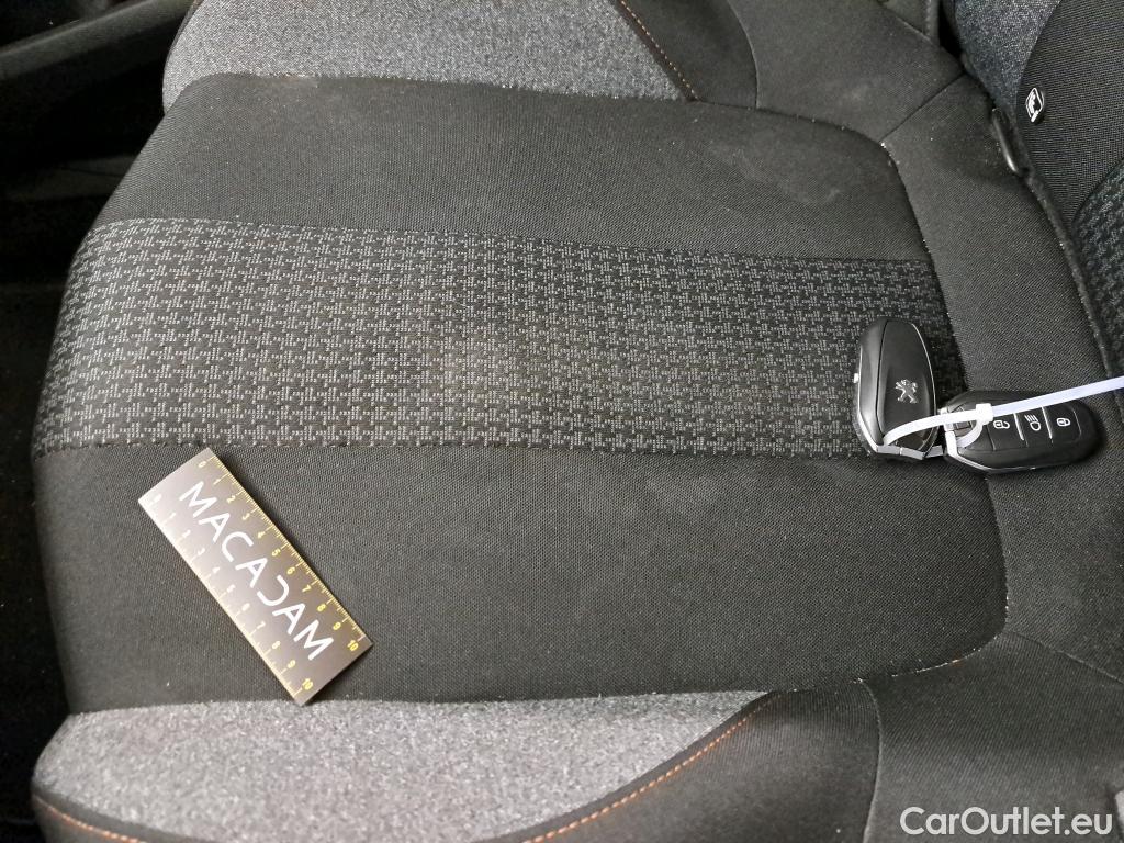  Peugeot  3008  Active Pack 1.5 HDi 130CV BVA8 E6d #22