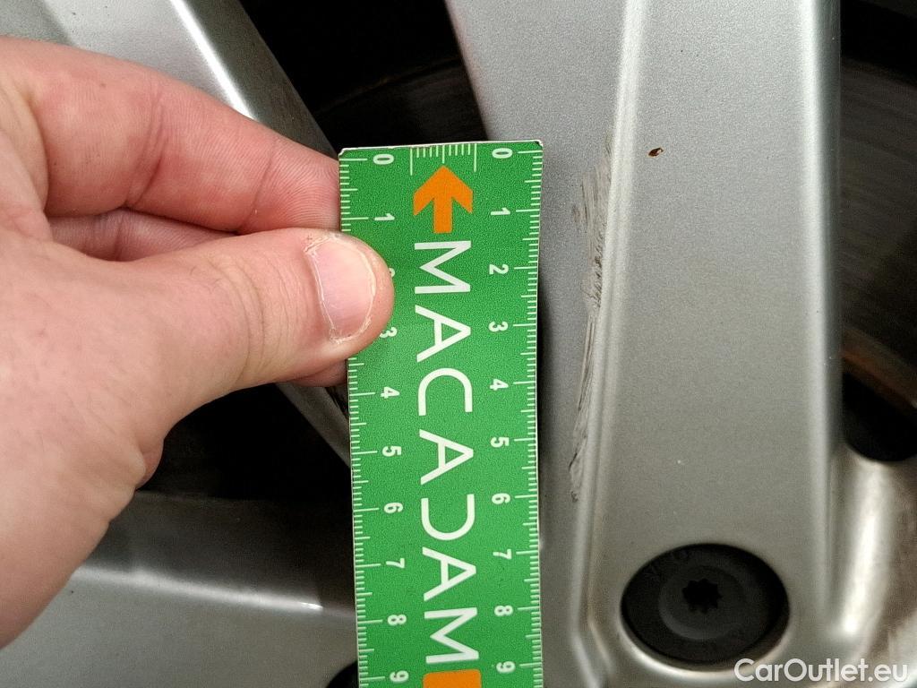  Volkswagen  Touran  Lounge Business BMT/Start-Stopp 2.0 TDI 150CV BVA7 E6d #8