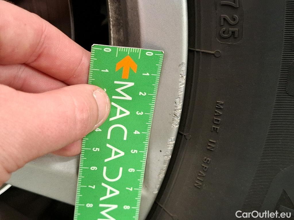  Volkswagen  Touran  Lounge Business BMT/Start-Stopp 2.0 TDI 150CV BVA7 E6d #4