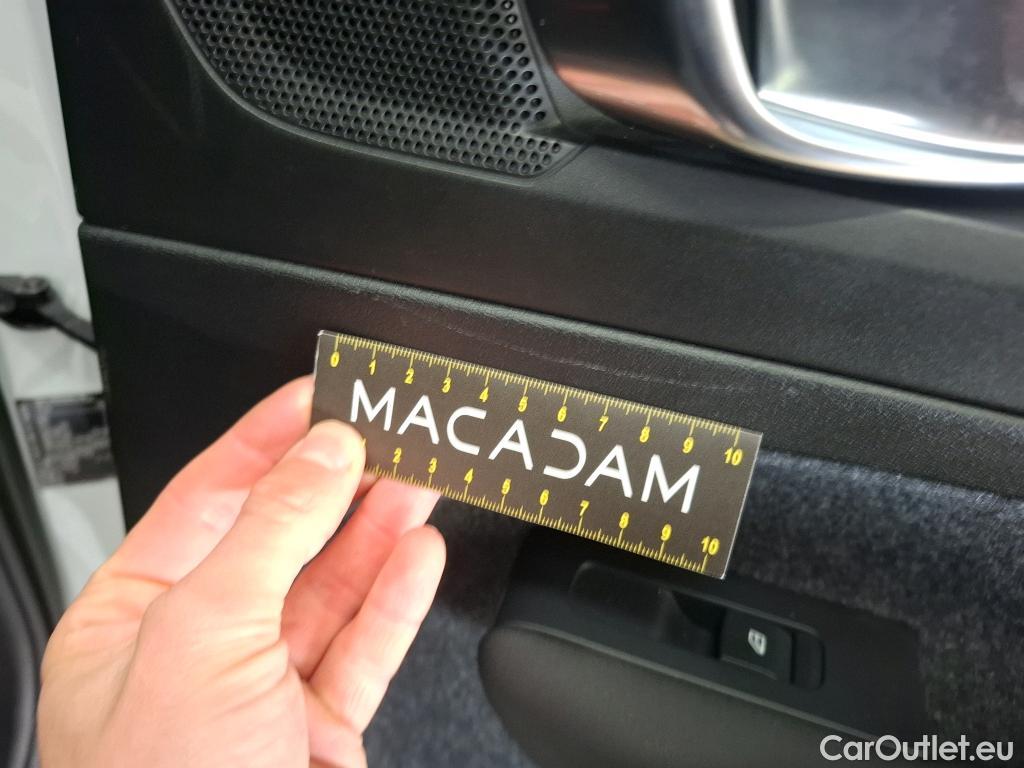  Volvo  XC 40 VOLVO XC40 / 2022 / 5P / SUV Recharge T5 262 DCT7 Plus #24