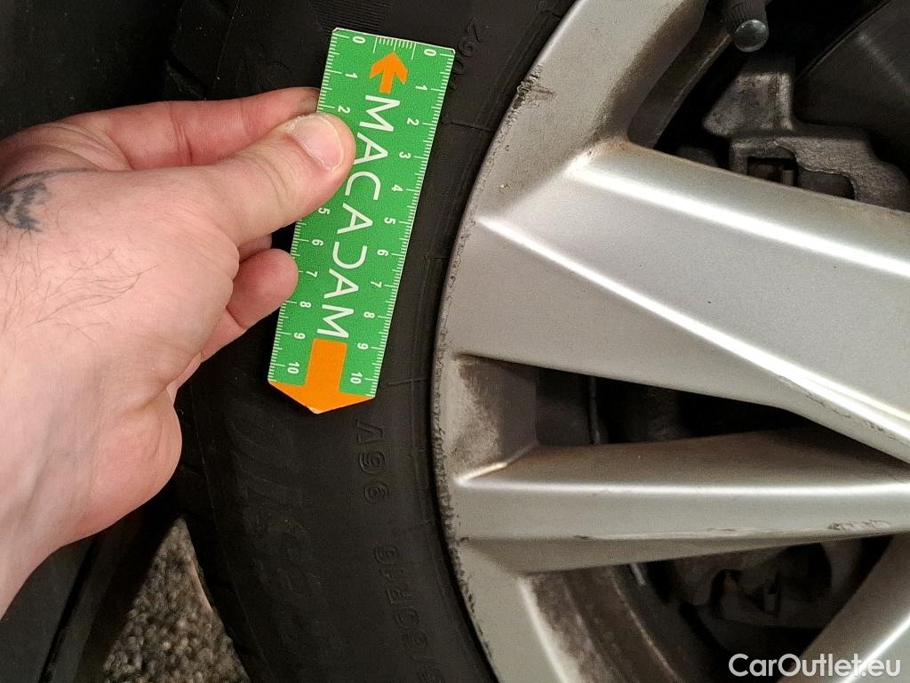  Volkswagen  Touran  Lounge Business BMT/Start-Stopp 2.0 TDI 150CV BVA7 E6d #6