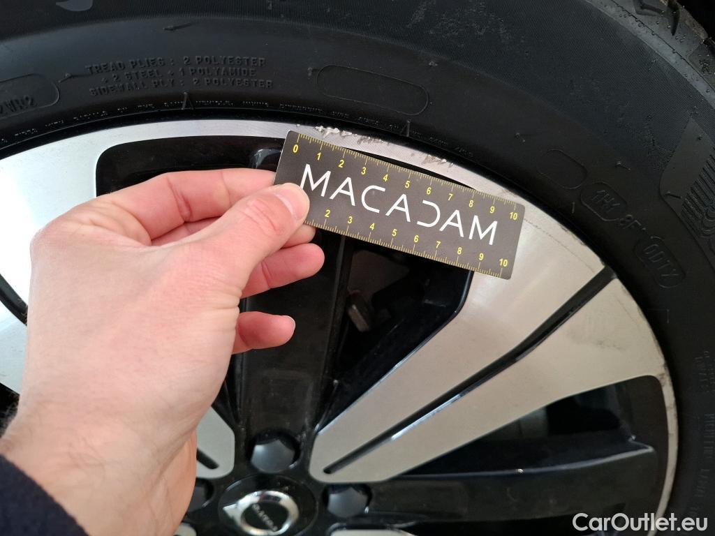  Volvo  XC60 VOLVO  / 2021 / 5P / SUV Recharge T6 350 GT 8 Plus Style Dark #37