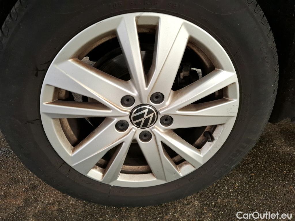  Volkswagen  Touran  Lounge Business BMT/Start-Stopp 2.0 TDI 150CV BVA7 E6d #11