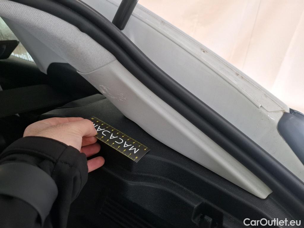  Citroen  C4  Berline Feel Nav Business R 1.5 BlueHDI 130CV BVA8 6E #1