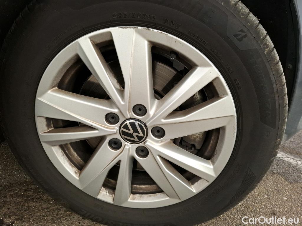  Volkswagen  Touran  Lounge Business BMT/Start-Stopp 2.0 TDI 150CV BVA7 E6d #14