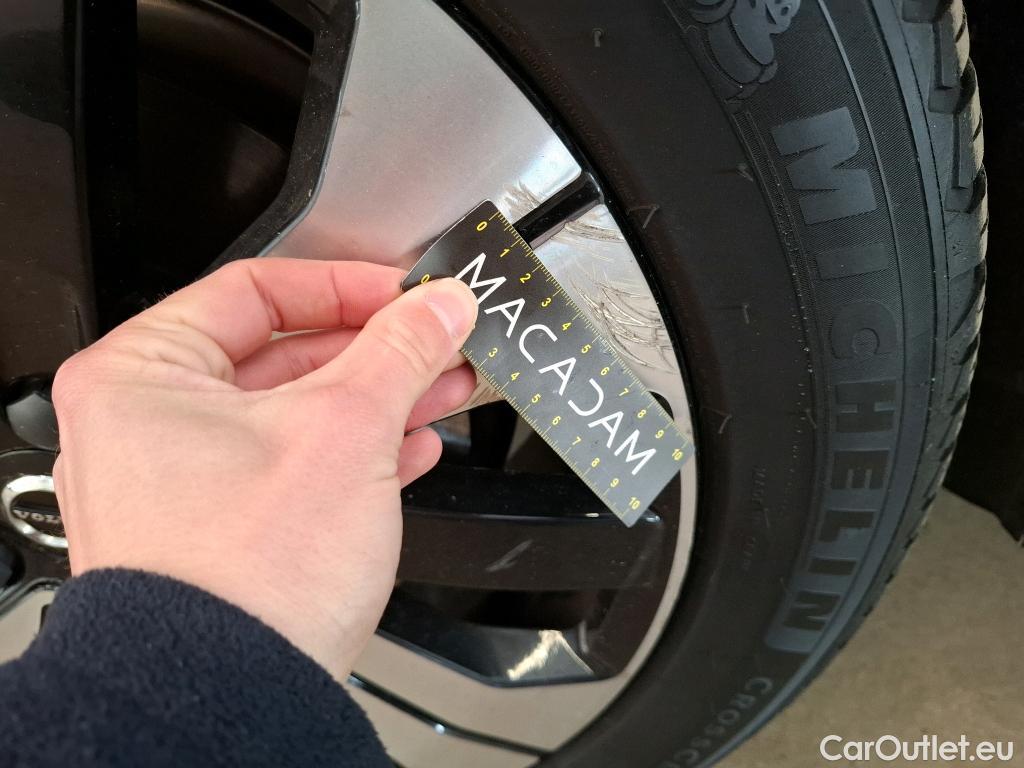  Volvo  XC60 VOLVO  / 2021 / 5P / SUV Recharge T6 350 GT 8 Plus Style Dark #7