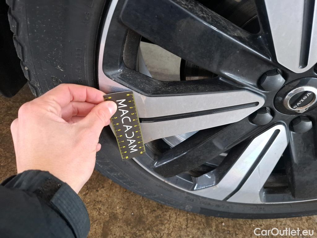  Volvo  XC 40 VOLVO XC40 / 2022 / 5P / SUV Recharge T5 262 DCT7 Plus #36