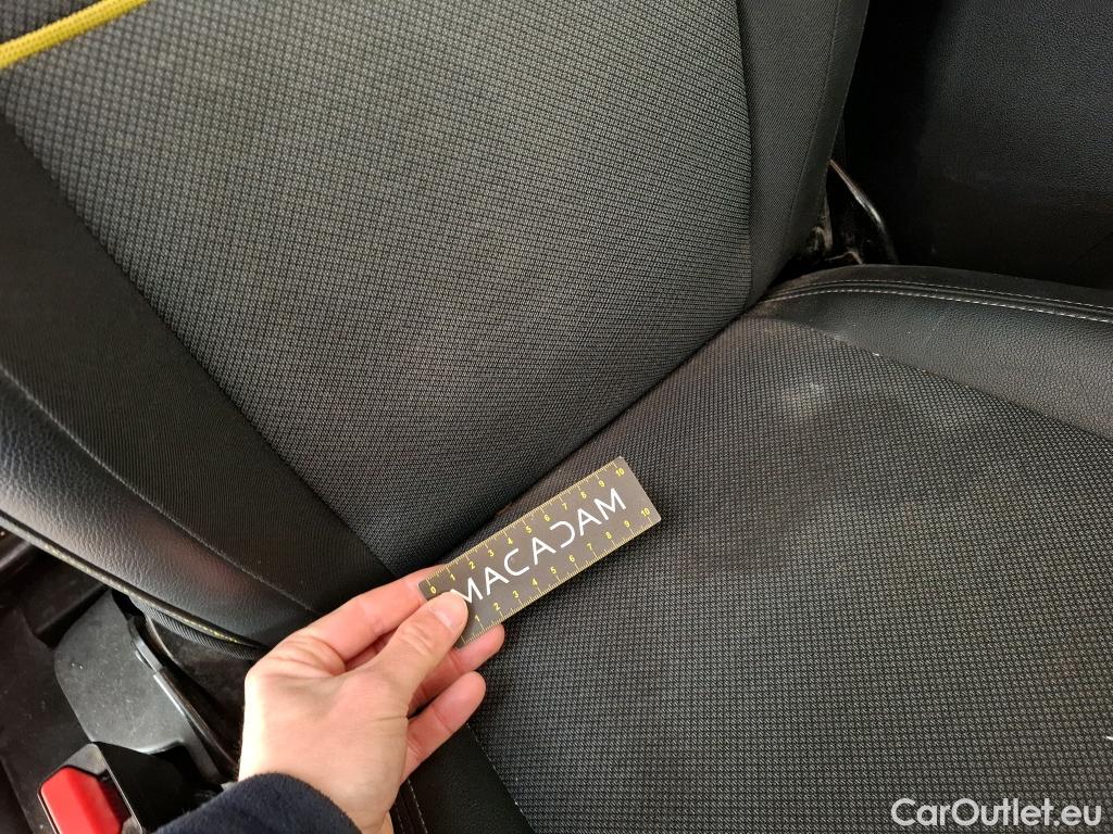  Renault  Kangoo RENAULT  / 2021 / 4P / Fourgonnette Extra - Blue dCi95 Sésame Ouvre Toi #81