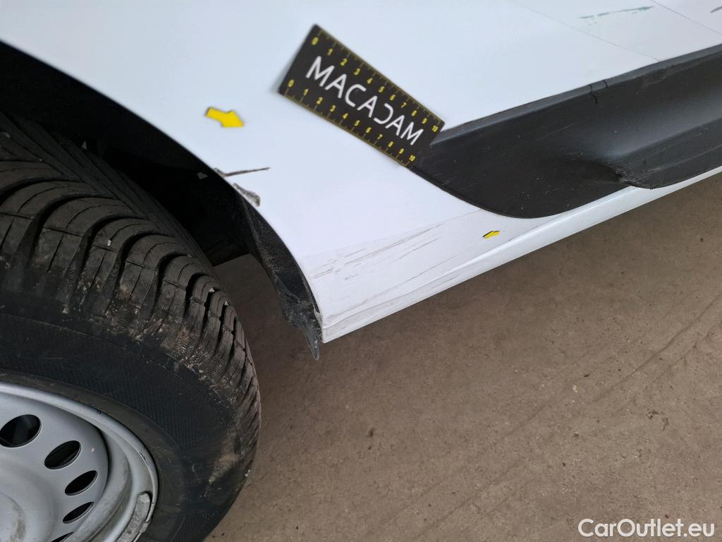  Renault  Kangoo RENAULT  / 2021 / 4P / Fourgonnette Extra - Blue dCi95 Sésame Ouvre Toi #104