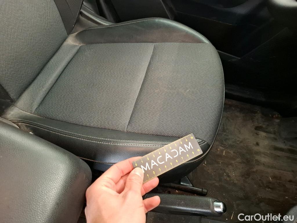  Renault  Kangoo RENAULT  / 2021 / 4P / Fourgonnette Extra - Blue dCi95 Sésame Ouvre Toi #82