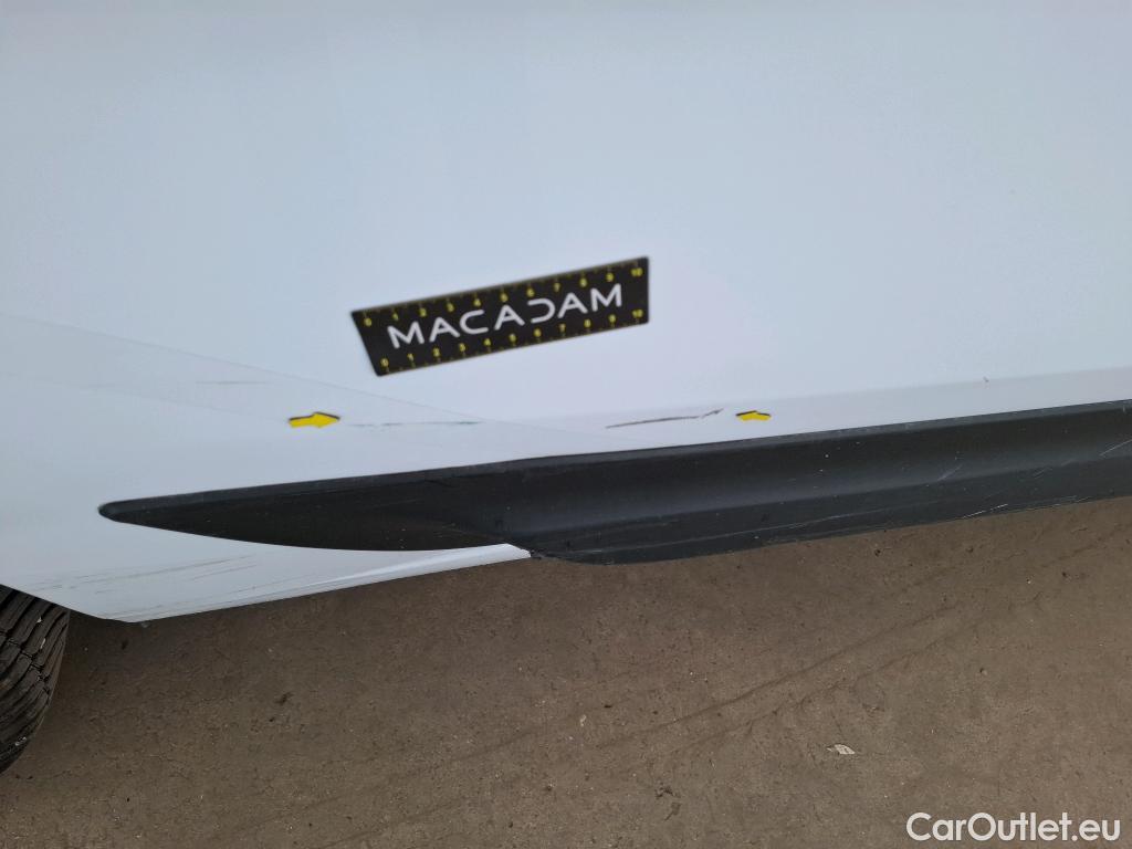  Renault  Kangoo RENAULT  / 2021 / 4P / Fourgonnette Extra - Blue dCi95 Sésame Ouvre Toi #105