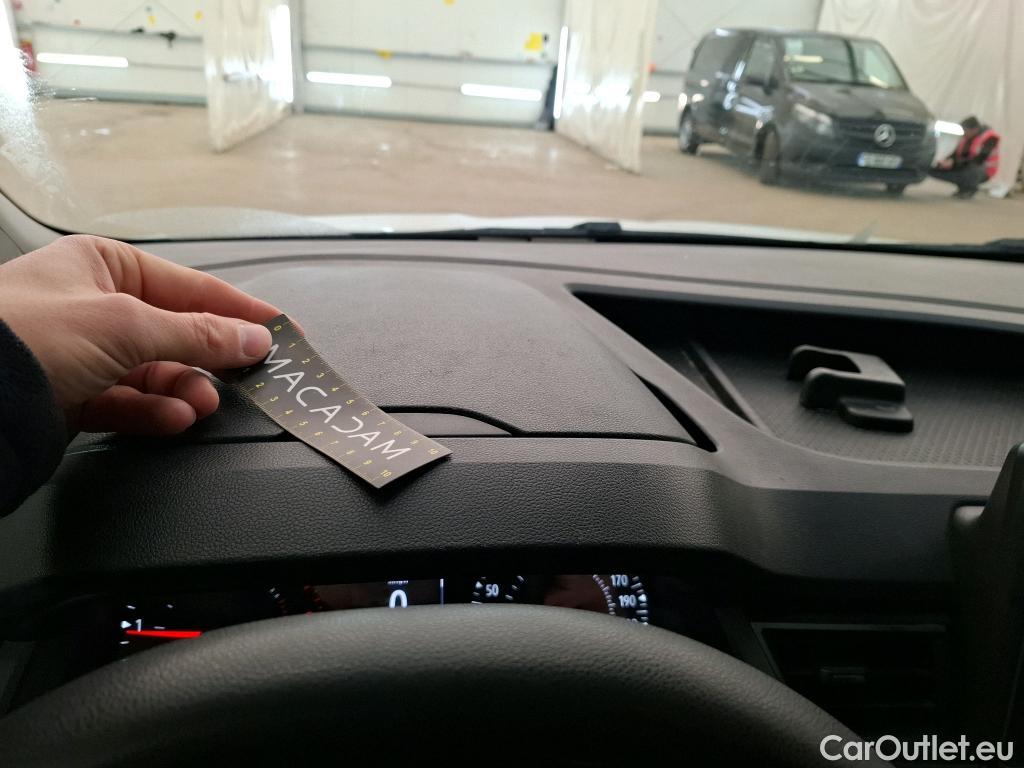  Renault  Kangoo RENAULT  / 2021 / 4P / Fourgonnette Extra - Blue dCi95 Sésame Ouvre Toi #128