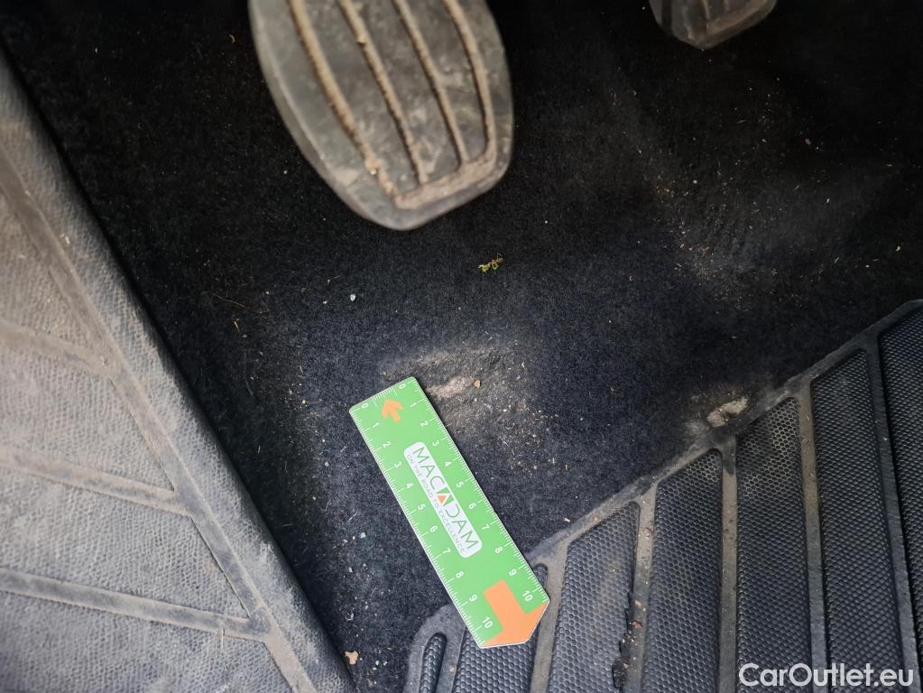  Peugeot  3008  Allure Pack 1.2 PureTech 130CV BVM6 E6d #23