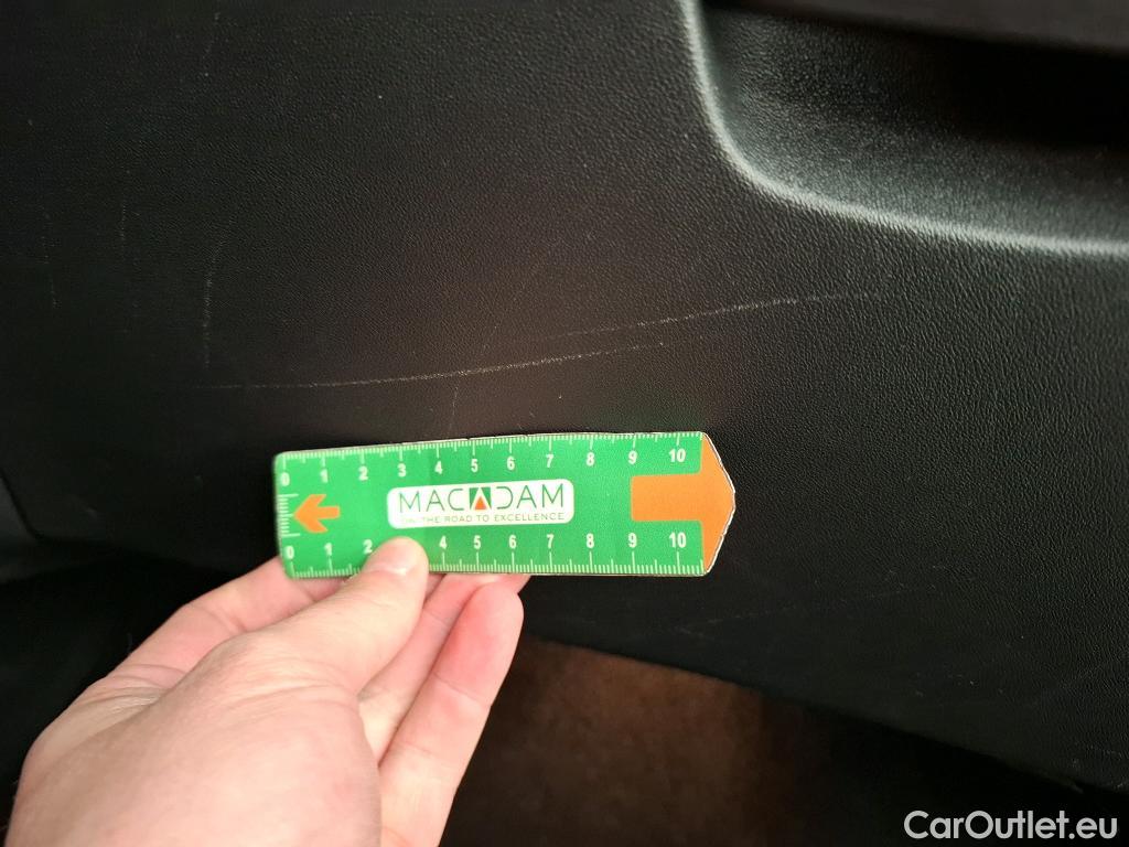  Peugeot  208  Allure Business 1.2 PureTech 110CV BVM6 E6dT #9