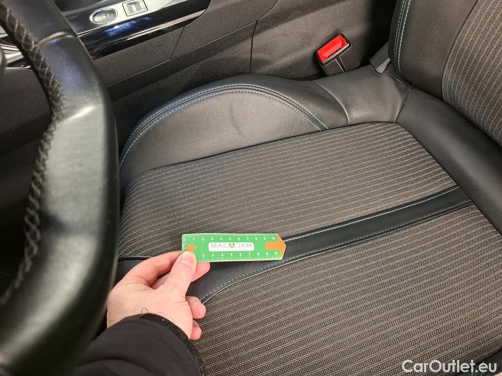  Peugeot  3008  Allure Pack 1.2 PureTech 130CV BVM6 E6d #34