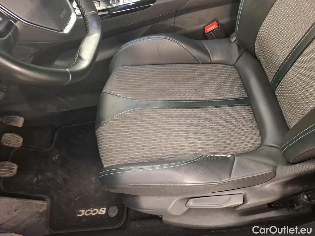  Peugeot  3008  Allure Pack 1.2 PureTech 130CV BVM6 E6d #3