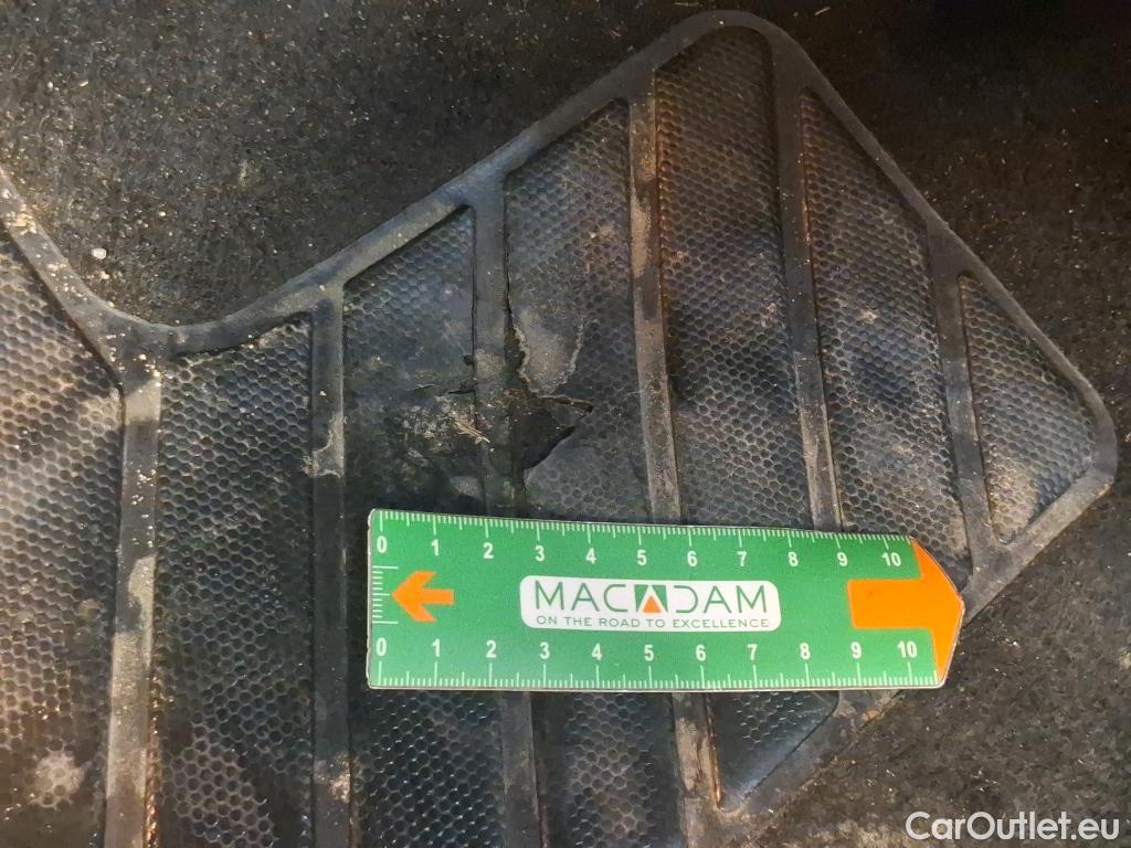  Peugeot  308  SW Allure 1.2 PureTech 110CV BVM6 E6d #15