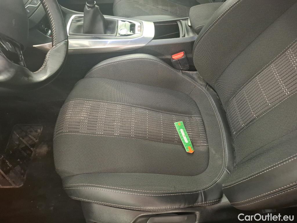  Peugeot  308  SW Allure 1.2 PureTech 110CV BVM6 E6d #19