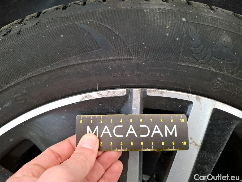  Peugeot  5008 PEUGEOT  / 2020 / 5P / SUV PureTech 130 S&S EAT8 GT Pack #23