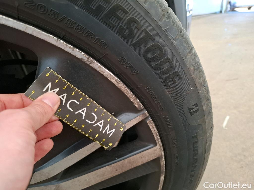  Peugeot  5008 PEUGEOT  / 2020 / 5P / SUV PureTech 130 S&S EAT8 GT Pack #4