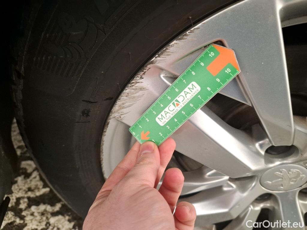  Peugeot  3008  II Active Pack 1.2 PureTech 130CV BVA8 E6d #25