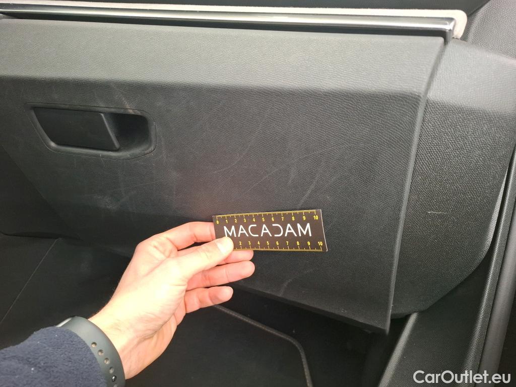  Peugeot  3008 PEUGEOT  / 2020 / 5P / SUV PureTech 130 S&S EAT8 GT #61