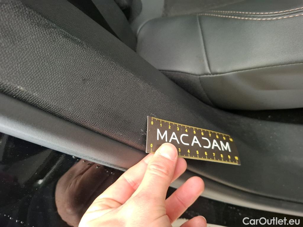  Peugeot  3008 PEUGEOT  / 2020 / 5P / SUV PureTech 130 S&S EAT8 GT #68