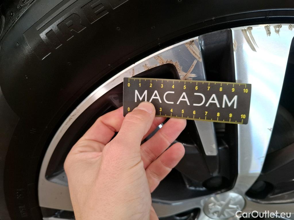  Peugeot  3008 PEUGEOT  / 2020 / 5P / SUV PureTech 130 S&S EAT8 GT #19