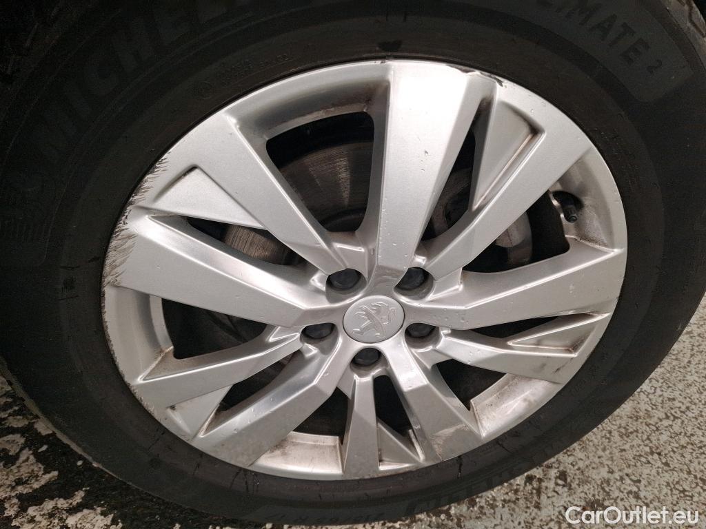  Peugeot  3008  II Active Pack 1.2 PureTech 130CV BVA8 E6d #24