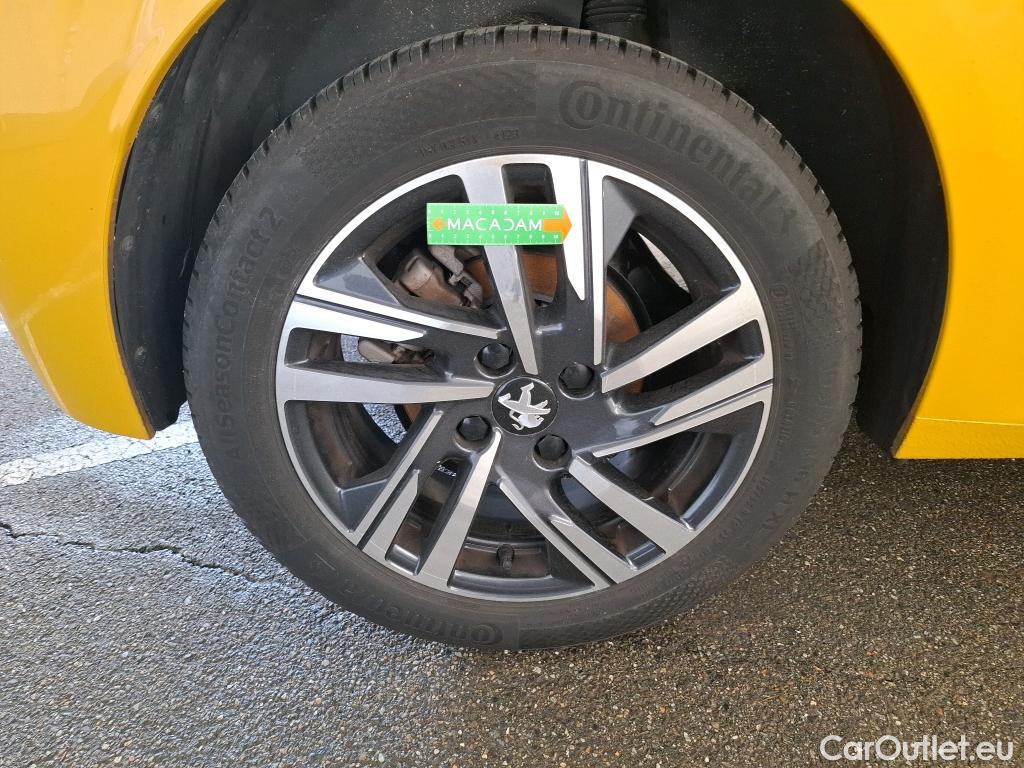  Peugeot  208  Allure Pack 1.2 PureTech 100CV BVA8 E6d #15