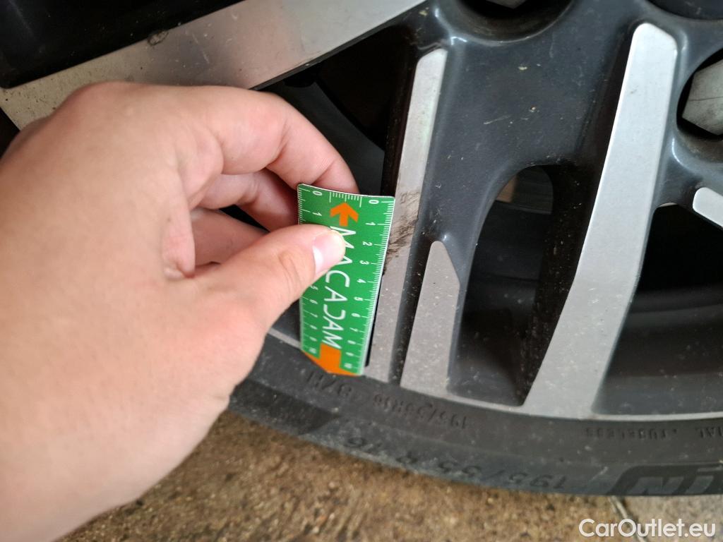  Peugeot  208  Allure Business 1.2 PureTech 100CV BVM6 E6d #20