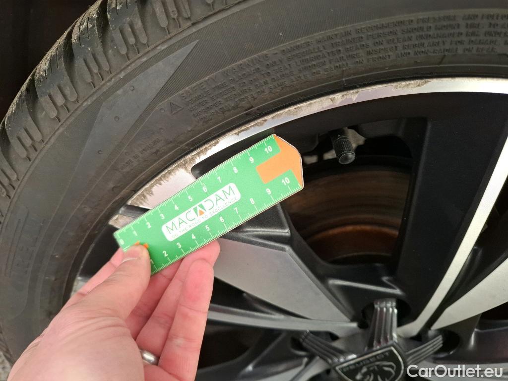  Peugeot  308  Allure 1.2 PureTech 130CV BVA8 E6d #13