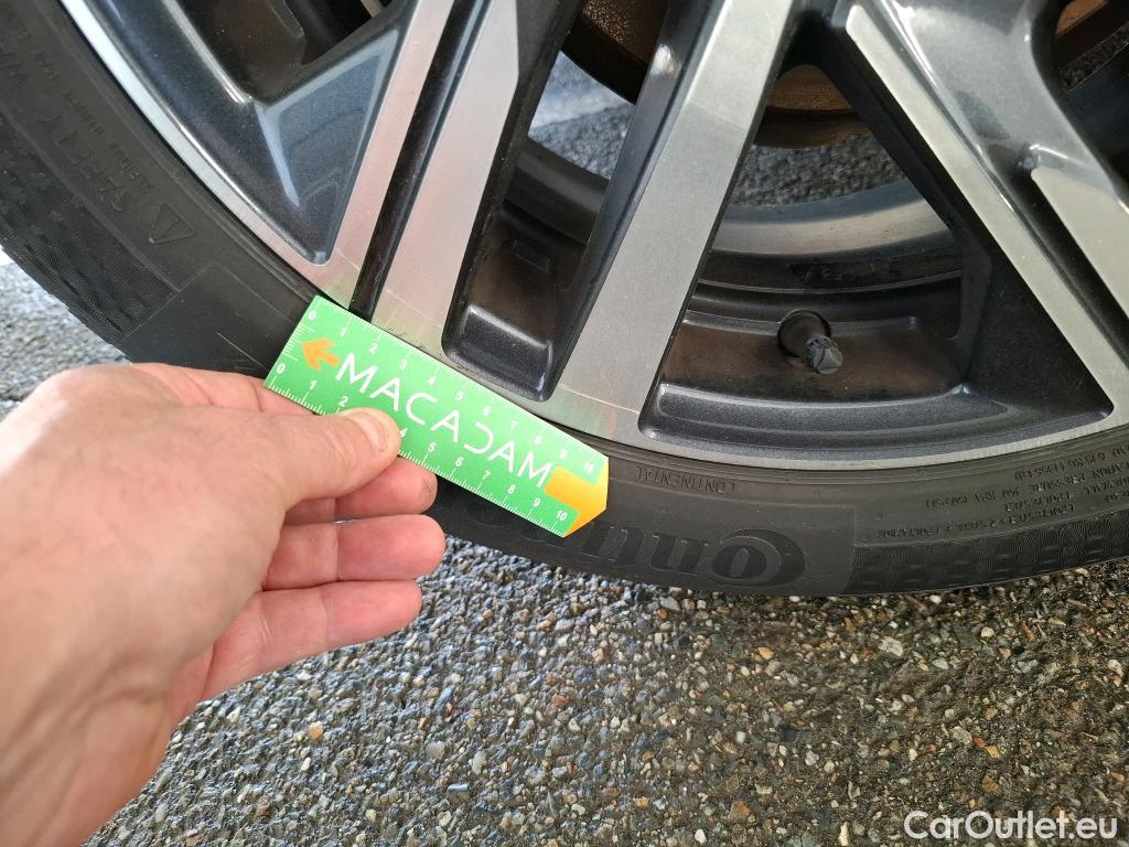  Peugeot  208  Allure Pack 1.2 PureTech 100CV BVA8 E6d #18