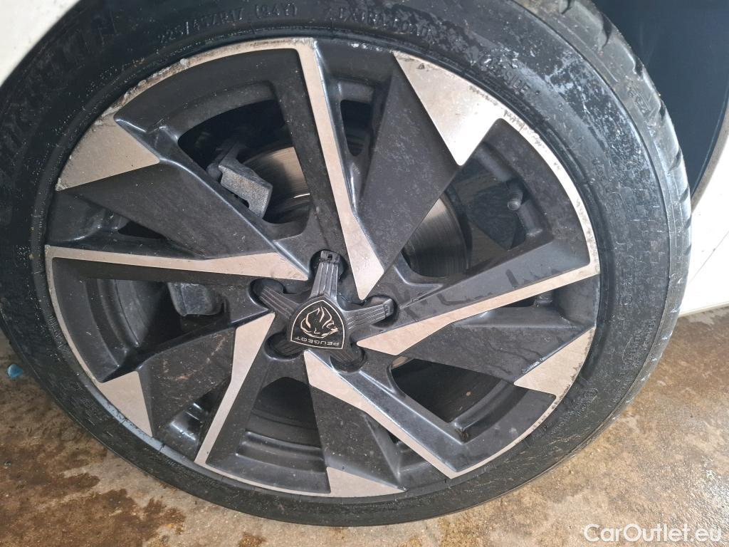  Peugeot  308  Allure Pack 1.2 PureTech 130CV BVA8 E6d #13