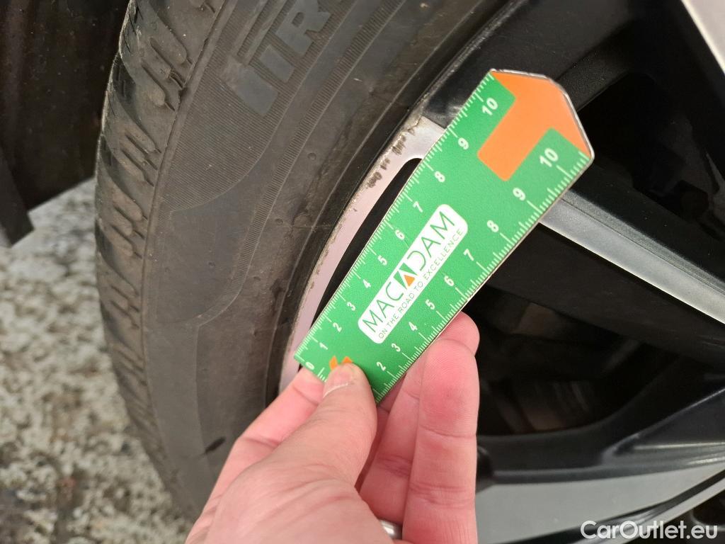  Peugeot  308  Allure 1.2 PureTech 130CV BVA8 E6d #14